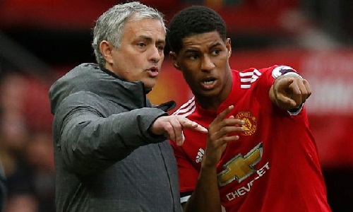 Mourinho đang hủy hoại bóng đá