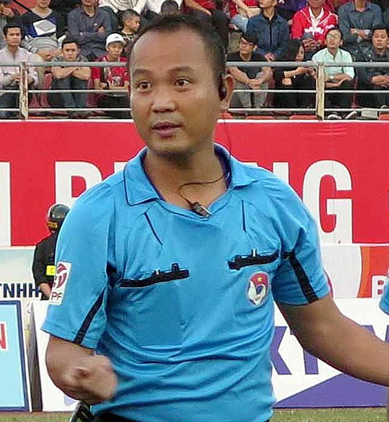 Trọng tài Nguyễn Văn kiên chính thức nhận án phạt treo còi
