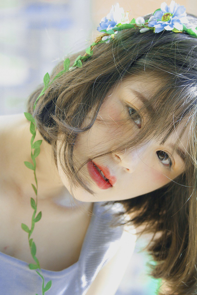 Thanh Tâm 10x đẹp mê mẩn trong bộ ảnh Xanh