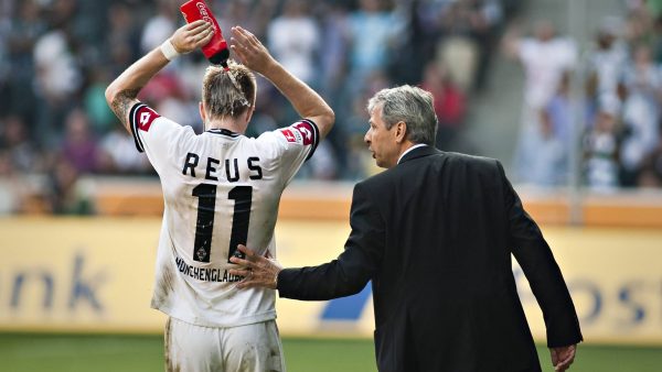 HLV Lucien Farve chỉ ra nguyên nhân thất bại của Dortmund